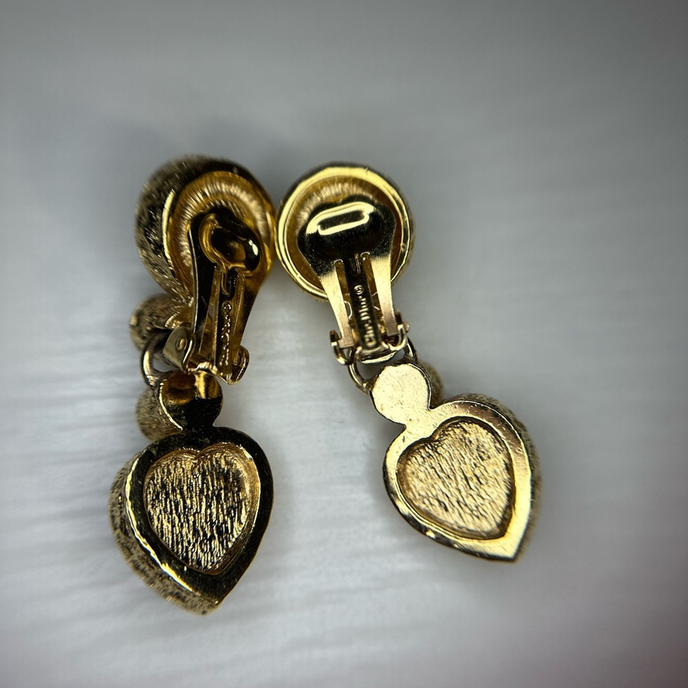 DIOR Vintage Gold and Pearl Heart Drop Earrings - Picture 5 of 7